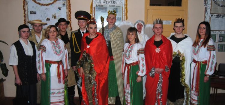 В Рівненському гарнізоні відбувся парад Різдвяних вертепів В Рівненському гарнізоні відбувся парад Різдвяних вертепів