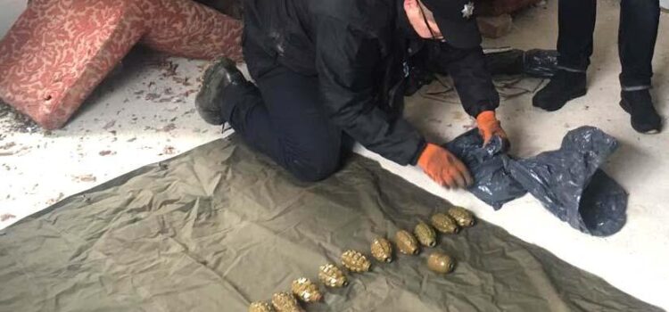 На Рівненщині правоохоронці виявили схрон боєприпасів На Рівненщині правоохоронці виявили схрон боєприпасів