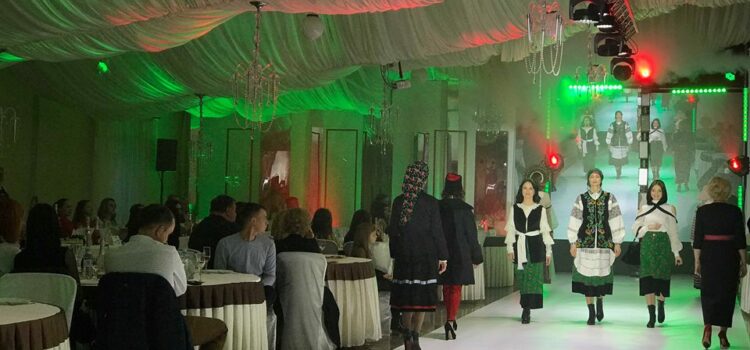 Рівнян вразила колекція «VOLYN ETHNO MODERN» представлена на FASHION TIME Рівнян вразила колекція «VOLYN ETHNO MODERN» представлена на FASHION TIME