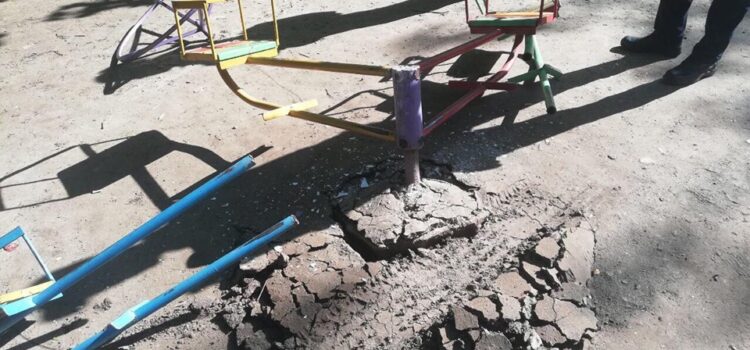 Патрульні виявили нетверезого водія, який зруйнував карусель на дитмайданчику Патрульні виявили нетверезого водія, який зруйнував карусель на дитмайданчику