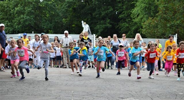 У Рівному «Олімпійський день» зібрав понад 500 учасників У Рівному «Олімпійський день» зібрав понад 500 учасників