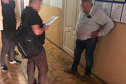 На Рівненщині СБУ викрила на хабарі директора «Дермансько-Острозького» Національного природного парку На Рівненщині СБУ викрила на хабарі директора «Дермансько-Острозького» Національного природного парку