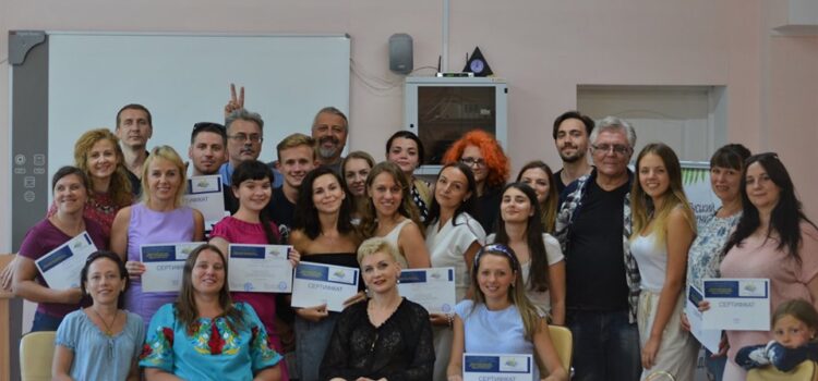 На Рівненщині “Куст” зібрав відомих лекторів та письменників-початківців з різних куточків України На Рівненщині “Куст” зібрав відомих лекторів та письменників-початківців з різних куточків України