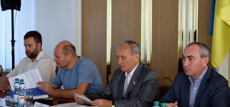 Почесною грамотою Верховної Ради України хочуть відзначити головного лікаря та «кіборга» Почесною грамотою Верховної Ради України хочуть відзначити головного лікаря та «кіборга»
