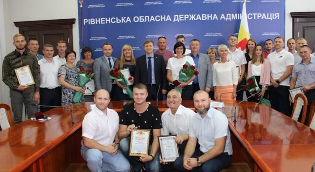 У Рівному відбулися урочистості до Дня фізичної культуpи і споpту У Рівному відбулися урочистості до Дня фізичної культуpи і споpту