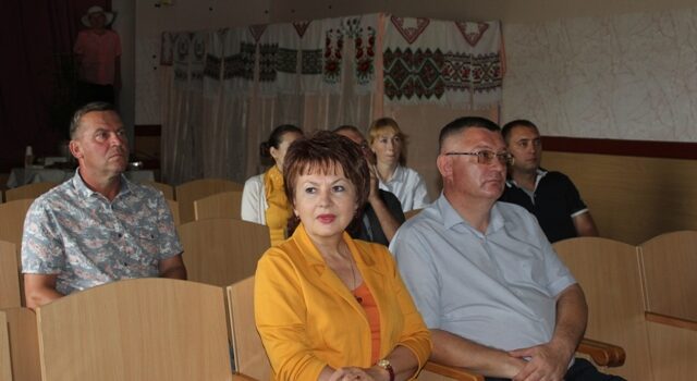 На Рівненщині «розкручують» проект «Медове коло» На Рівненщині «розкручують» проект «Медове коло»