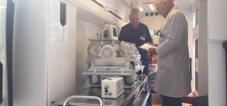 Рівненська обласна дитяча лікарня отримала новий неонатальний автомобіль швидкої допомоги Рівненська обласна дитяча лікарня отримала новий неонатальний автомобіль швидкої допомоги