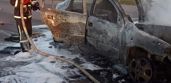 На трасі Київ-Чоп горів автомобіль На трасі Київ-Чоп горів автомобіль