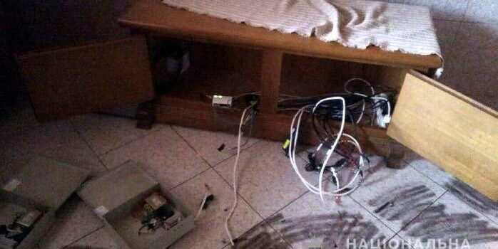 На Рівненщині поліцейські розшукують зловмисників за розбійний напад на подружжя пенсіонерів На Рівненщині поліцейські розшукують зловмисників за розбійний напад на подружжя пенсіонерів