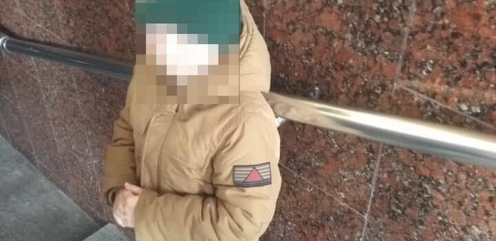 Рівненські патрульні повернули матері маленького хлопчика, що загубився Рівненські патрульні повернули матері маленького хлопчика, що загубився